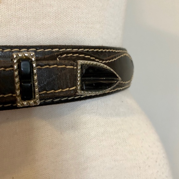 Dark-Brown Vintage Italian Tooled Leather Belt - Picture 4 of 9